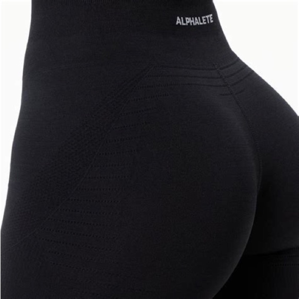 Alphalete Ozone Shorts - Carbon - Picture 2 of 5